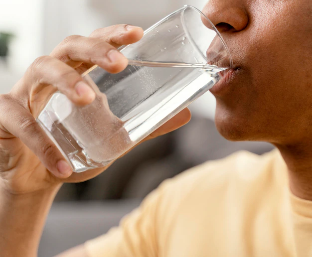 Drinking water and staying hydrated can help treat Bronchitis infecu
